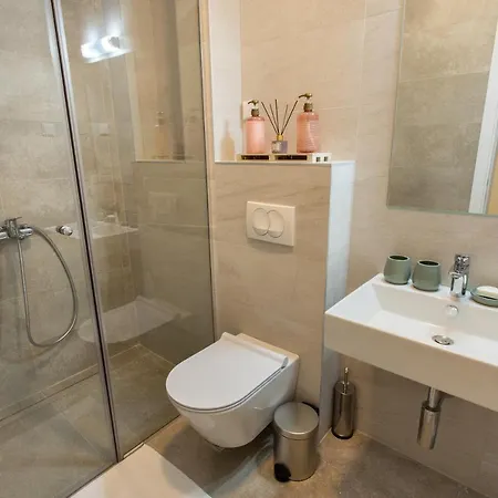 Lina - Pg, 2 Bedroom * Podgorica