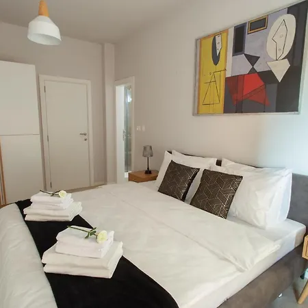 Daire Lina - Pg, 2 Bedroom *