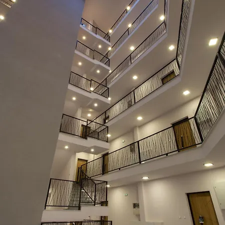 Lina - Pg, 2 Bedroom Apartamento *